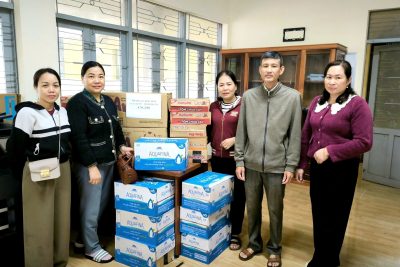 CÁN BỘ, GIÁO VIÊN, NHÂN VIÊN, PHỤ HUYNH, HỌC SINH TRƯỜNG MN BÌNH MINH CHUNG TAY CHIA SẺ VỚI BÀ CON VÙNG LŨ